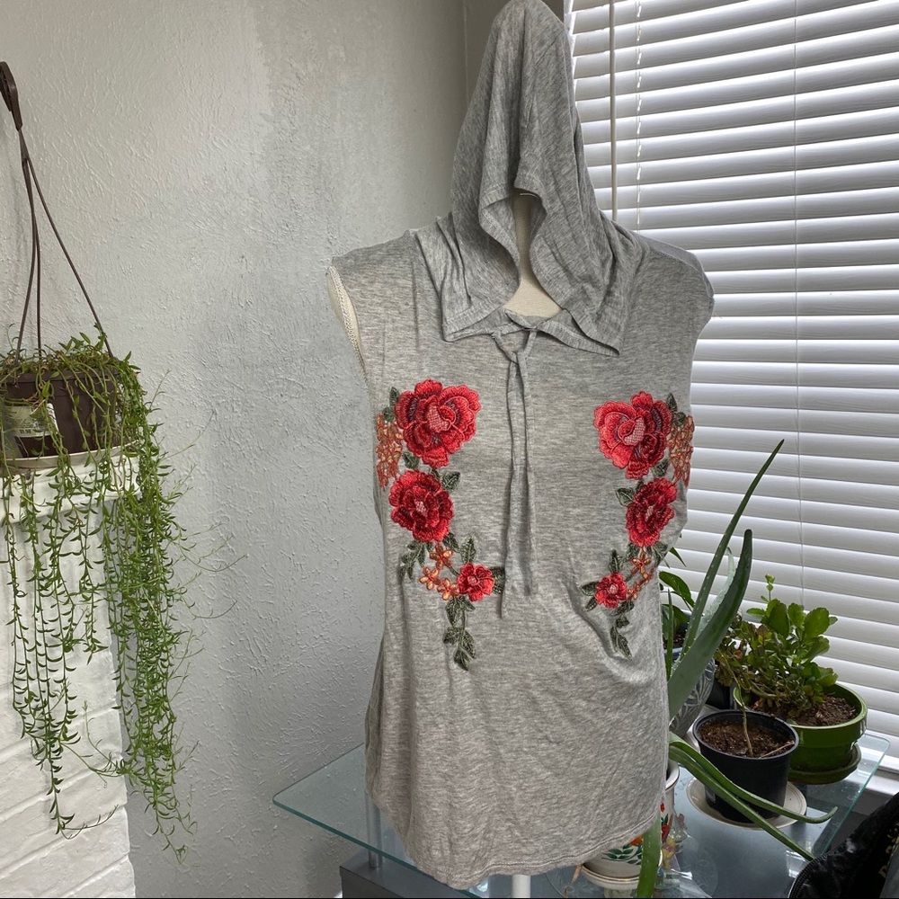 Lovemood ripped sleeveless hoodie